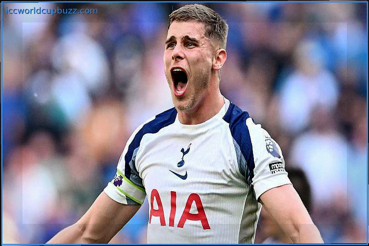Micky van de Ven Commits Future to Tottenham with New Long-Term Deal