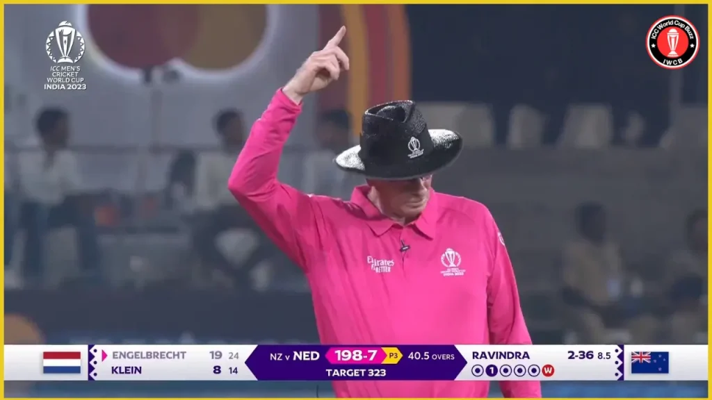 No Ball Drama, Sybrand Engelbrecht Stumped by Latham But Reversed Due to No Ball